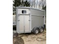 hb403-ifor-williams-horsebox-trailer-hire-solo-horse-box-small-1